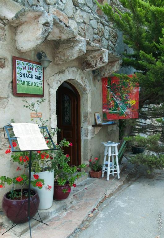 Porfyrousa Traditional Milopotamos (Kythira)