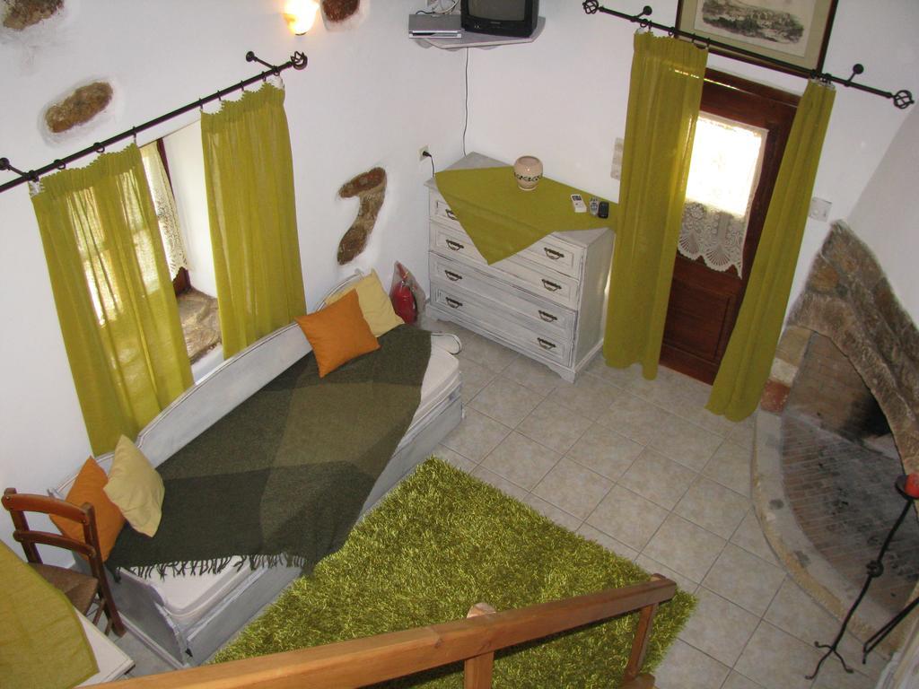 Porfyrousa Traditional Apartament *