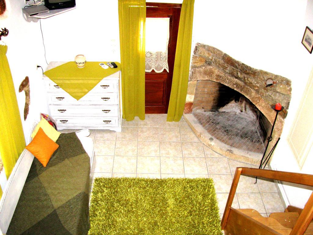 Porfyrousa Traditional Apartament
