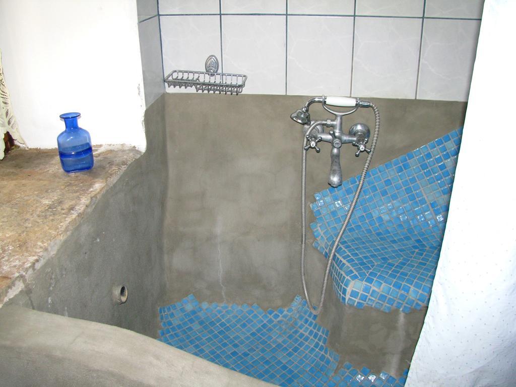 Porfyrousa Traditional Apartment Milopotamos (Kythira)